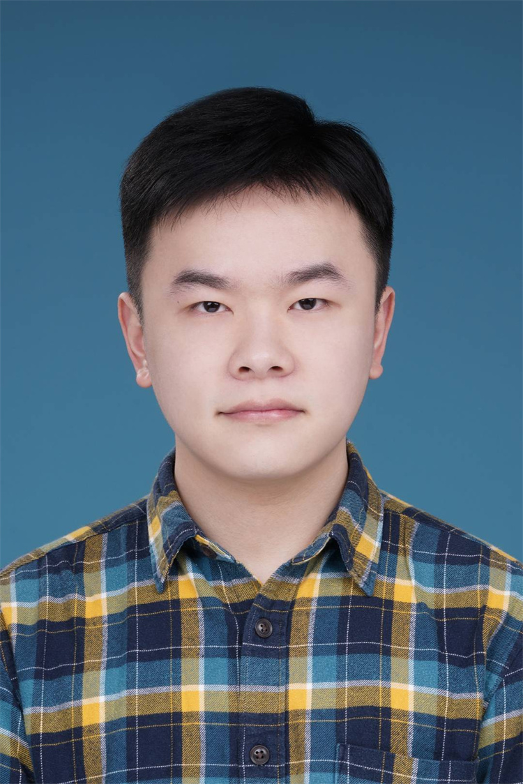 李钟鸣.jpg