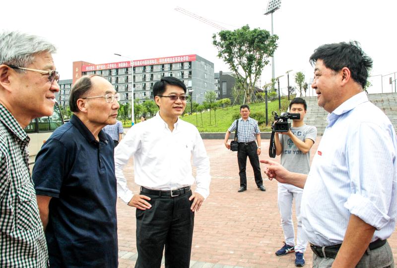 5.重庆市委原副书记、重庆市政府原副市长甘宇平等市级老领导视察世界杯官网.jpg