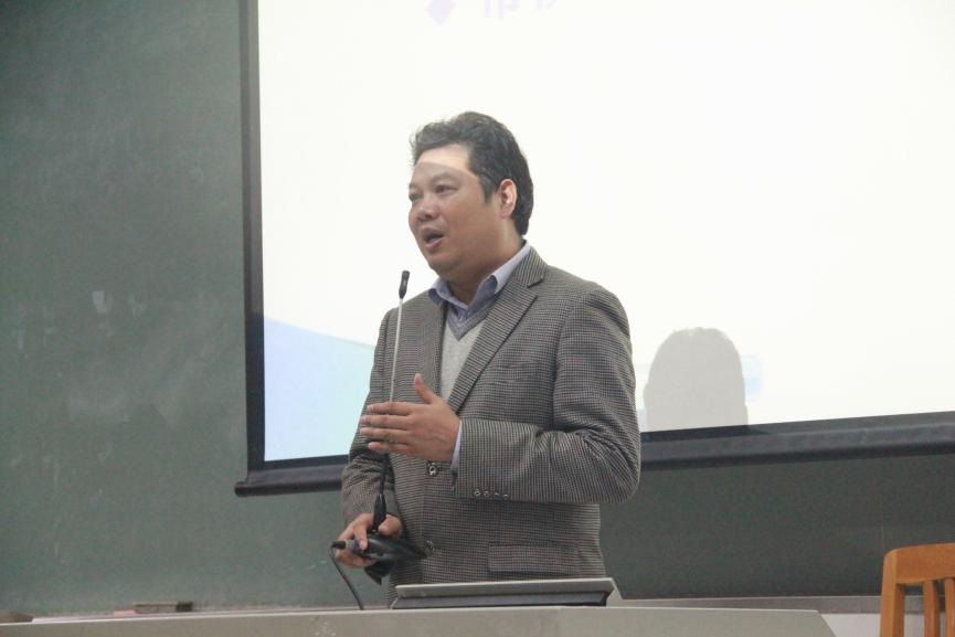 买球App软件手机在线下载教学副院长陈金诗讲话